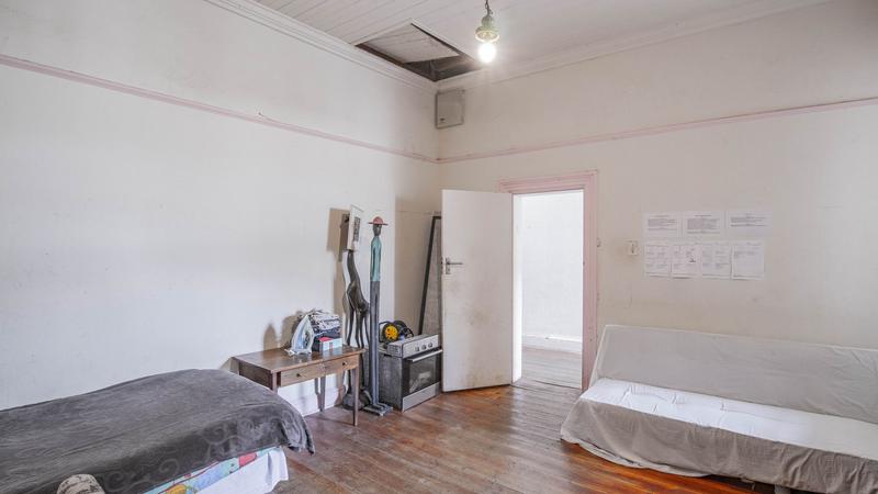 4 Bedroom Property for Sale in Sea Point Western Cape
